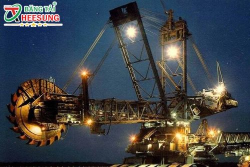 cỗ máy đào đất