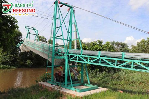 băng tải vận chuyển lúa