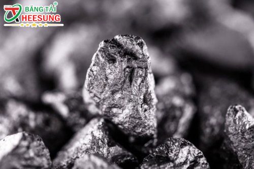 phát hiện niobaobotite tại Trung Quốc