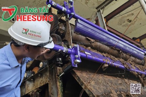 cách vệ sinh băng tải cao su