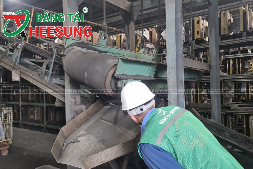 băng tải từ lọc sắt ngành rác