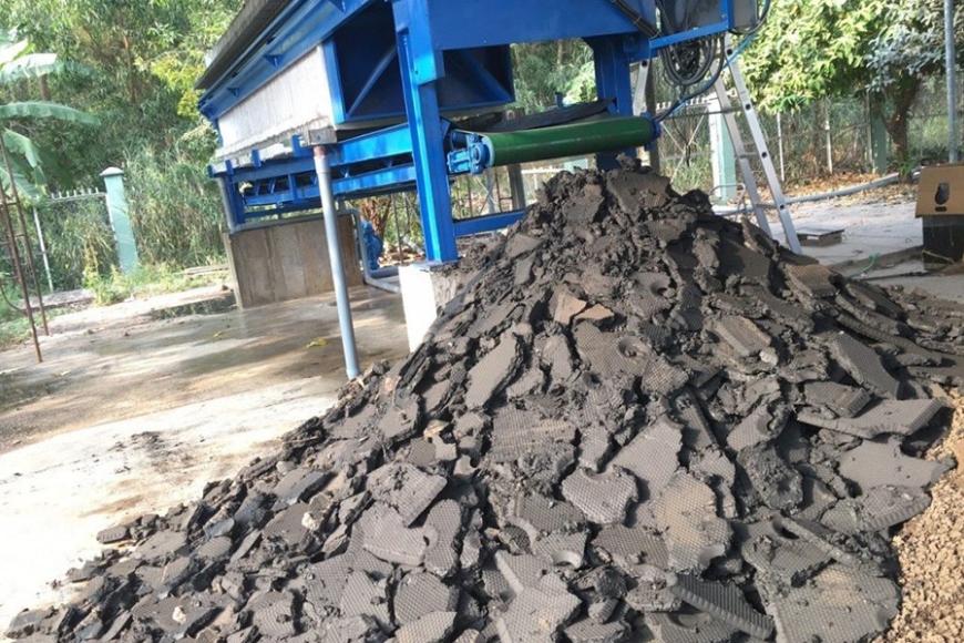 bùn thải công nghiệp dùng để sản xuất gạch