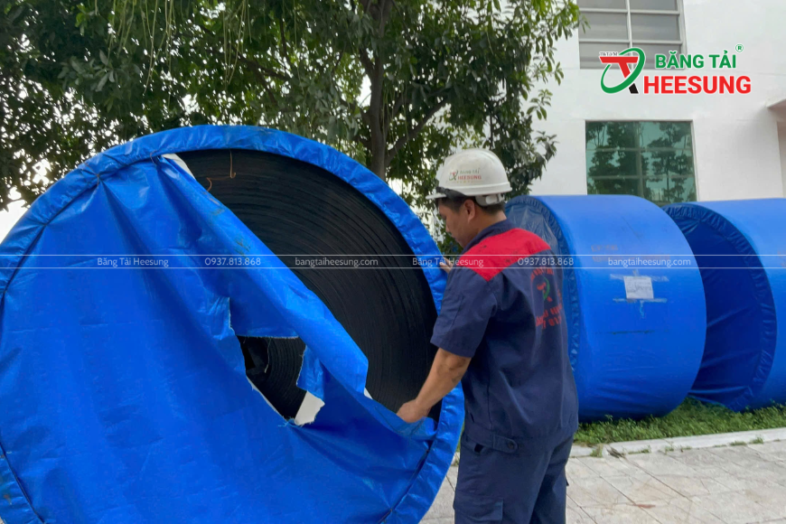Băng tải cao su Heesung – Giải pháp vận chuyển khoáng sản tối ưu