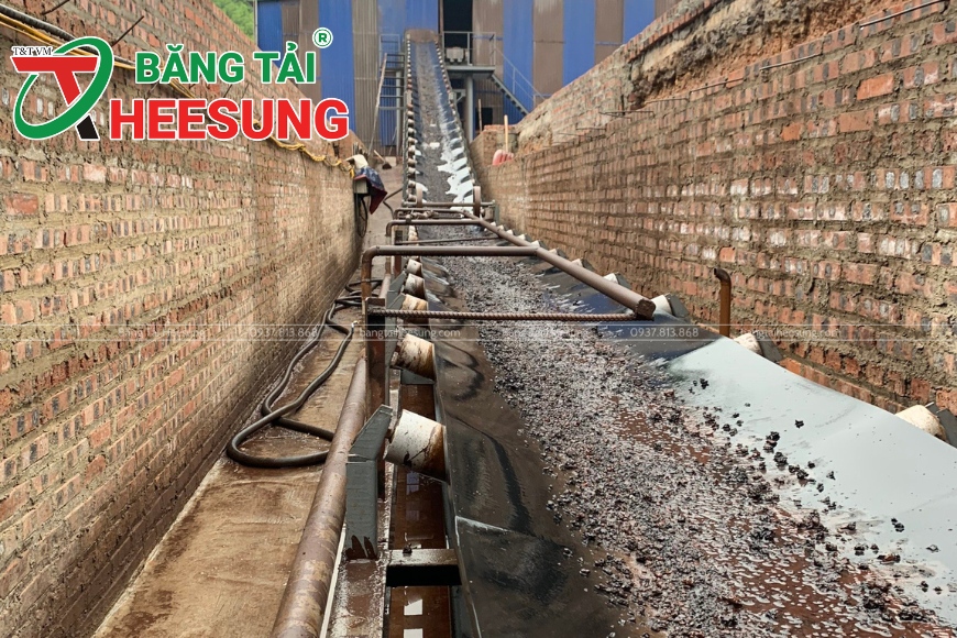 dây băng tải cao su trơn