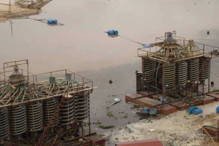 khai thác quặng titan