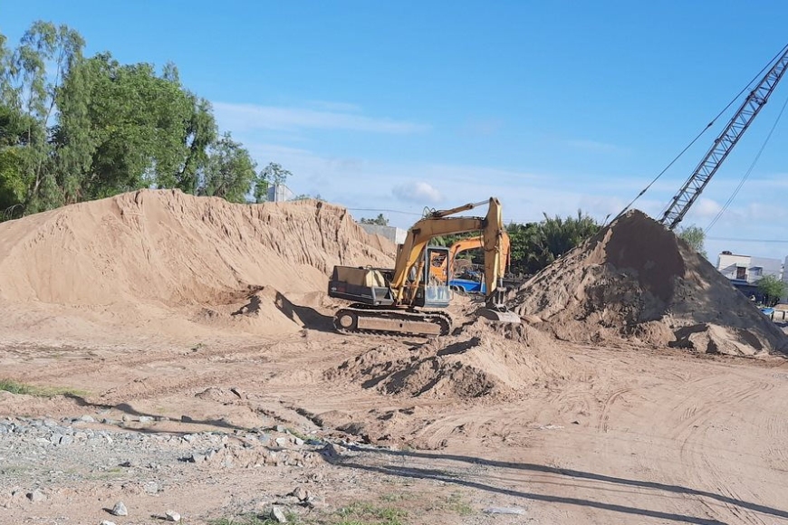 khai thác cát ở Bến Tre