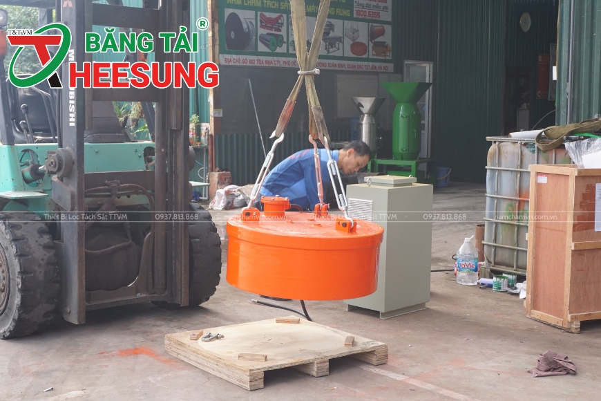 nam châm điện trong ngành nhựa