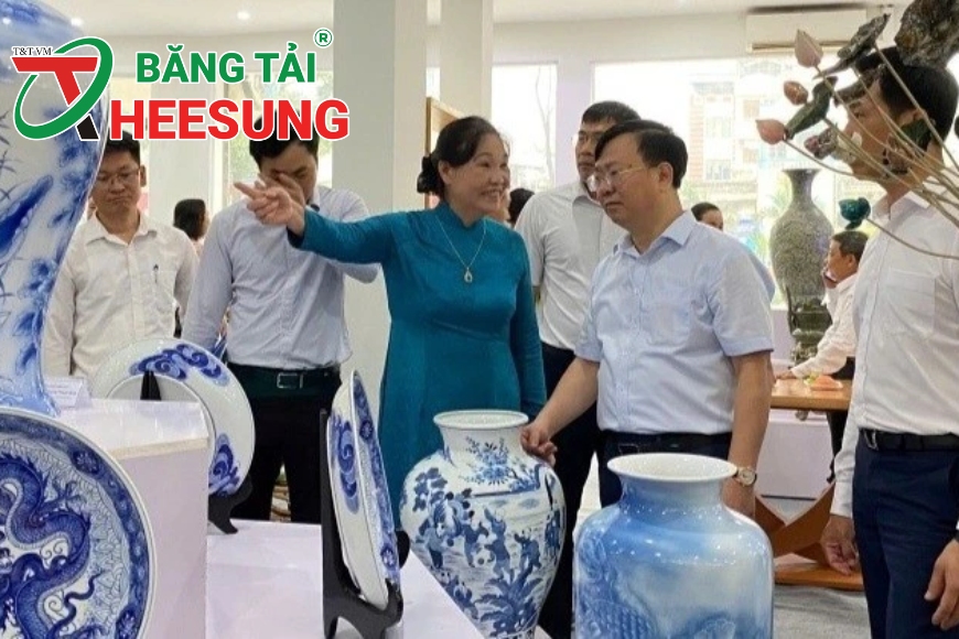 triển lãm gốm sứ