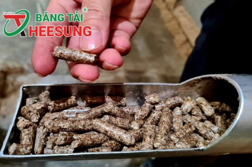 xuất khẩu viên nén gỗ Việt Nam