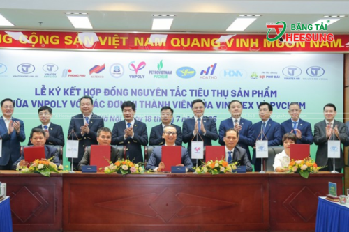 Ký kết hợp đồng nguyên tắc giữa VNPoly với các đơn vị Vinatex Hồng Lĩnh, Vinatex Phú Hưng, Dệt may Huế, Sợi Phú Bài.