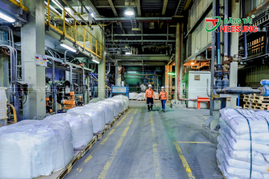 cung ứng khoáng sản