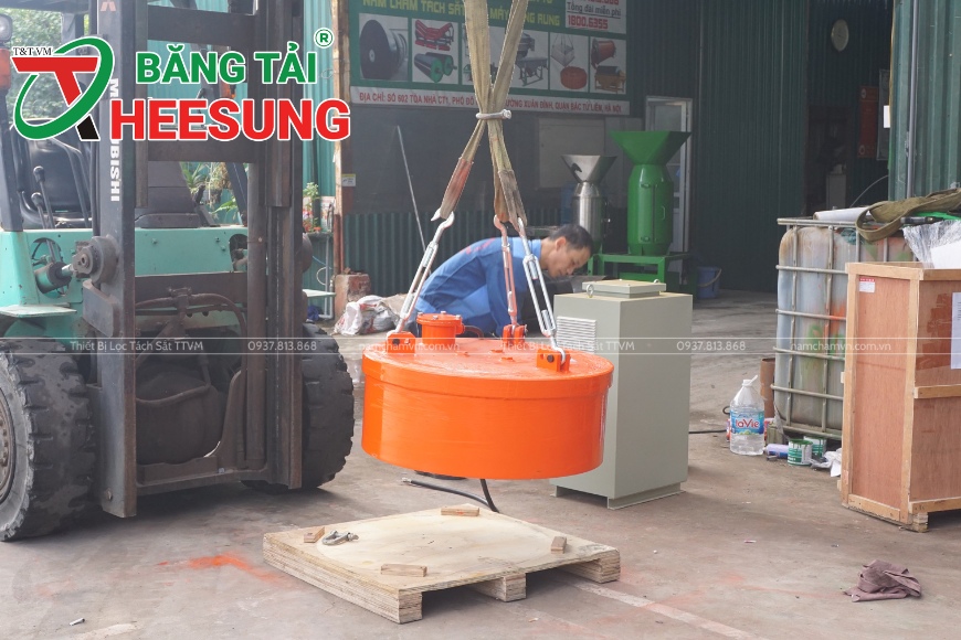 nam châm điện trong ngành nhựa