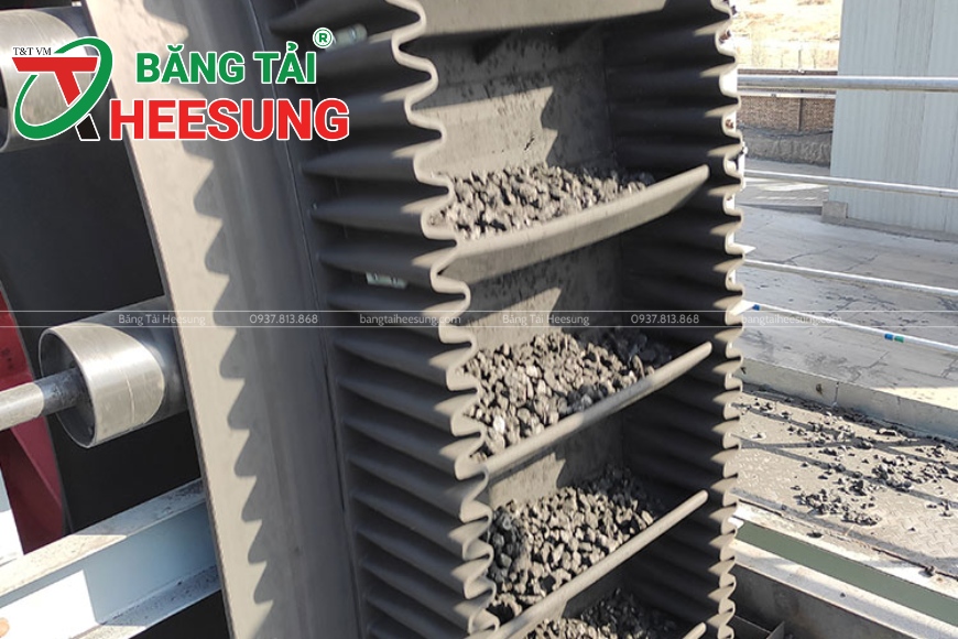 băng tải bèo vận chuyển xi măng