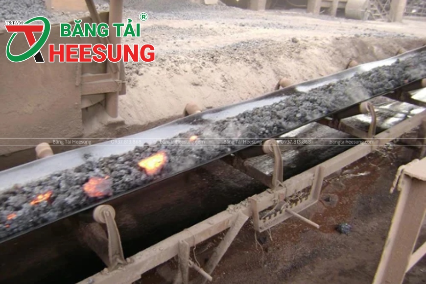 chọn băng tải chịu nhiệt phù hợp