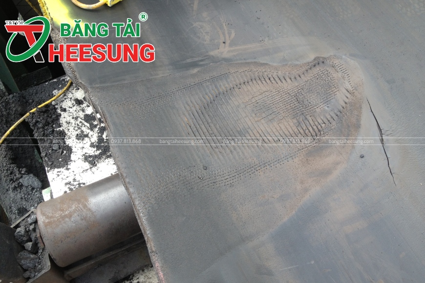 băng tải bị phồng rộp