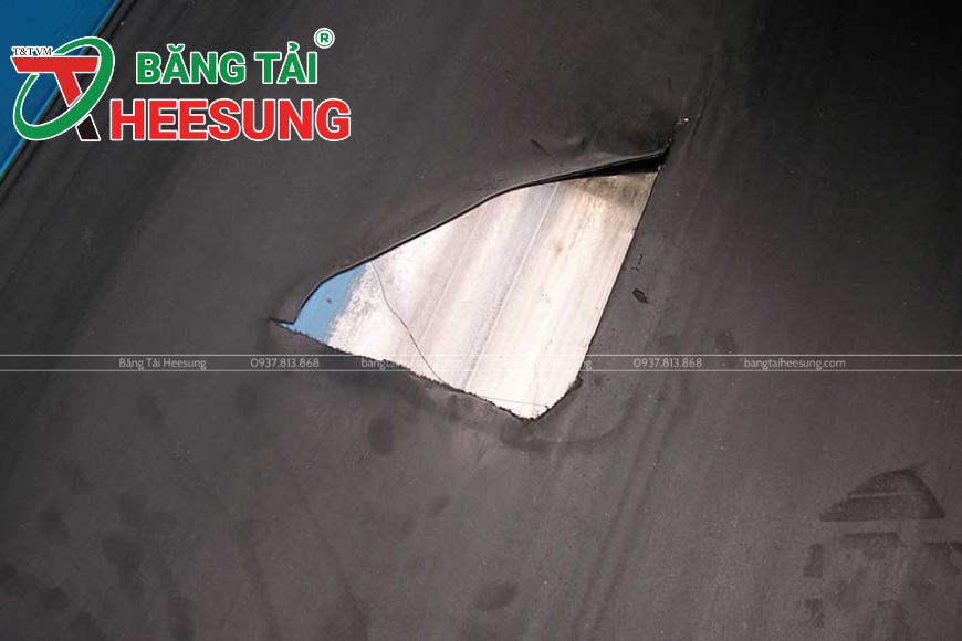 băng tải bị thủng