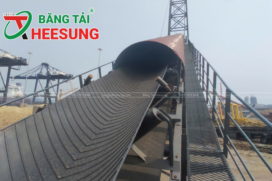 băng tải cao su gân V