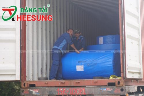 nên mua băng tải nguyên cuộn hay theo mét
