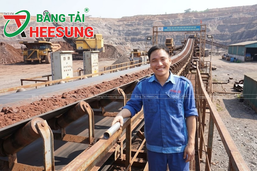 băng tải cao su B1200 trong công nghiệp