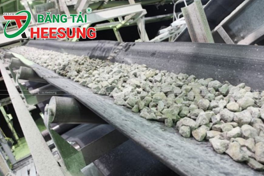băng tải trong khai thác khoáng sản