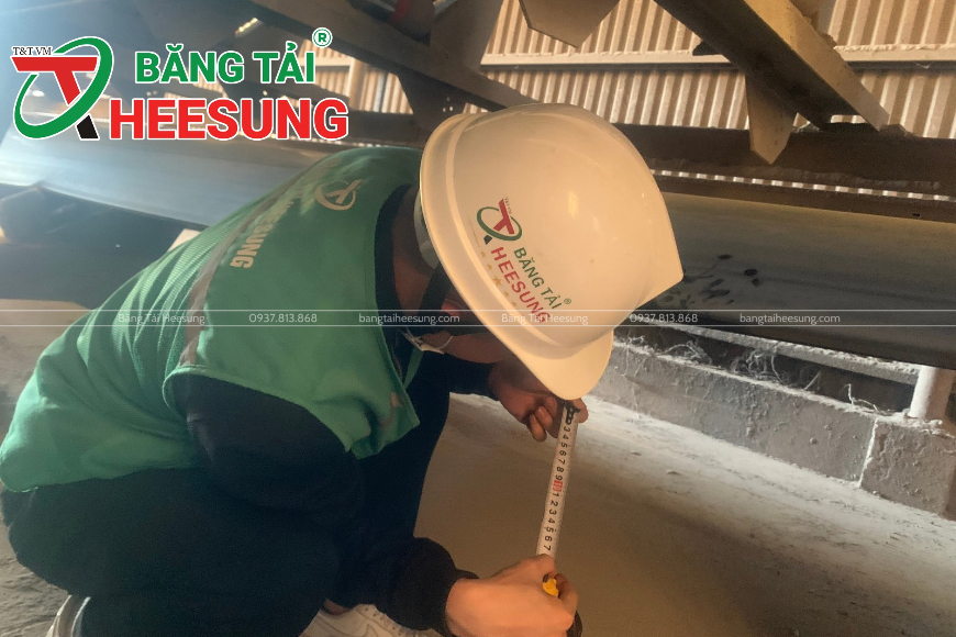 đặt băng tải cao su kích thước riêng