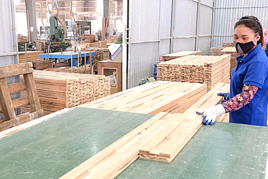 sản xuất gỗ xuất khẩu